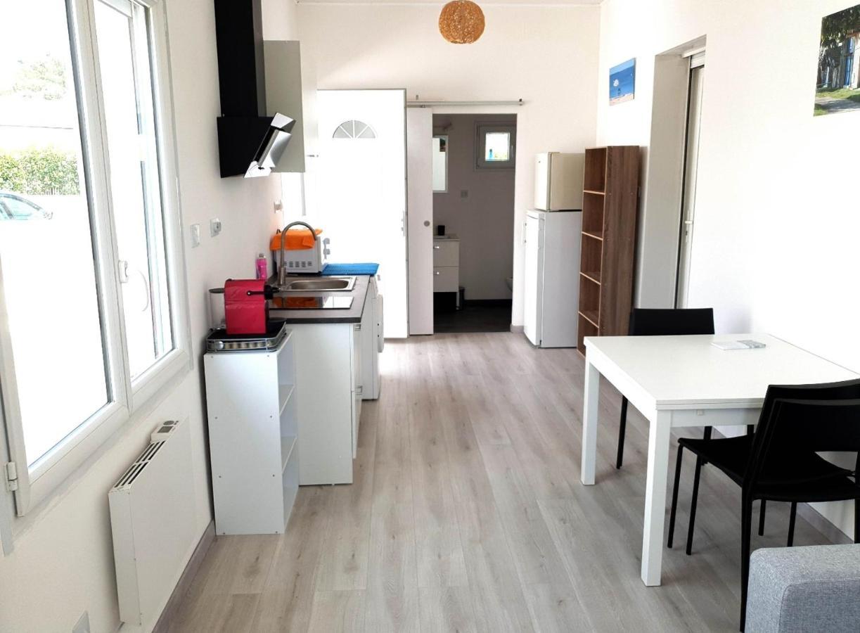 Beau Logement Avec Terrasse, Jacuzzi Et Terrain De Petanque Privatif A 5 Minutes De La Plage Audenge Luaran gambar